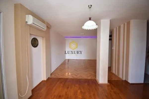 Prodaja, jednosoban stan, 58m², Blok 6, Podgorica