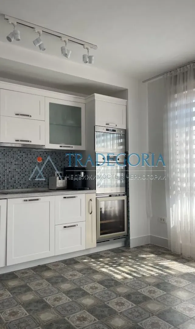 Prodaja, četvorosoban stan, 222m², Dobra Voda, Bar