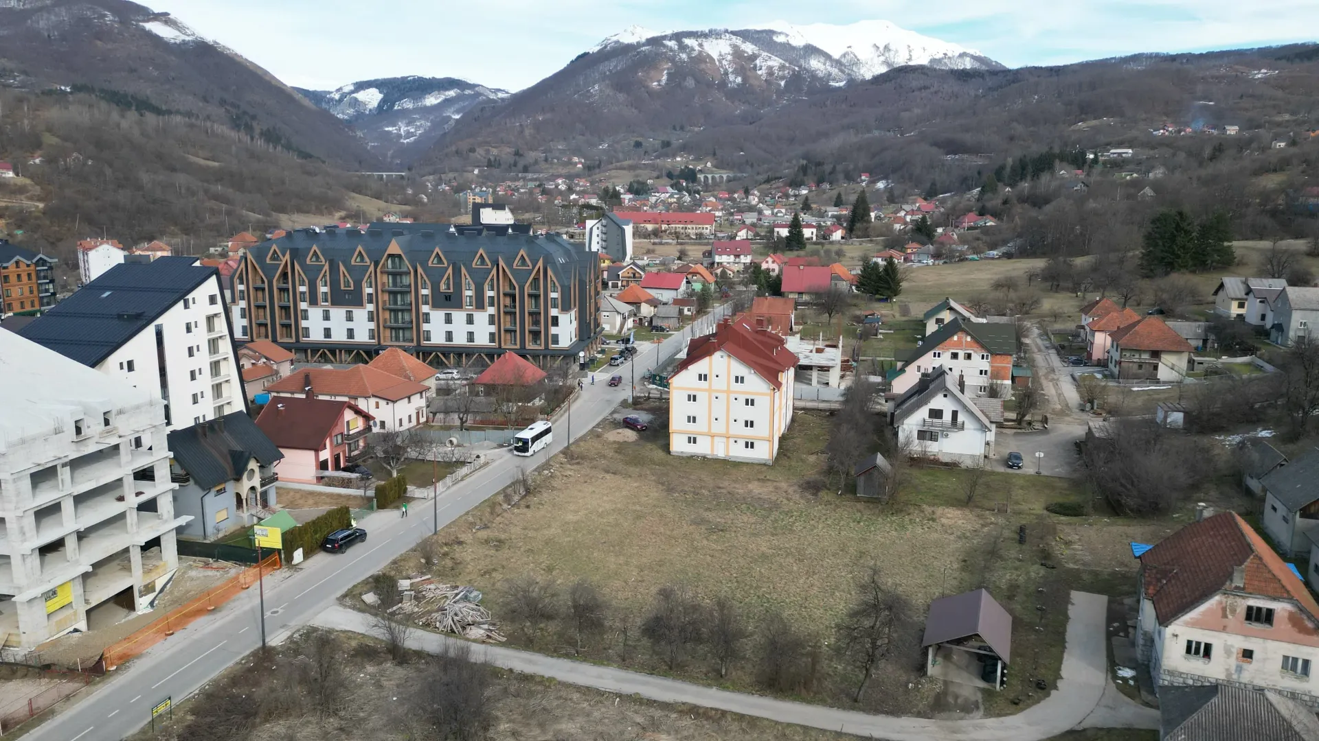 Prodaja, plac, 2000m², Centar, Kolašin