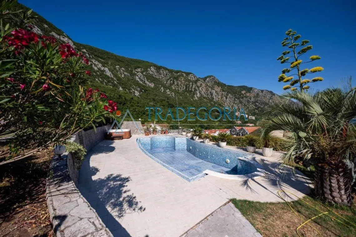Prodaja, kuća, 400m², Kotor, Crna Gora