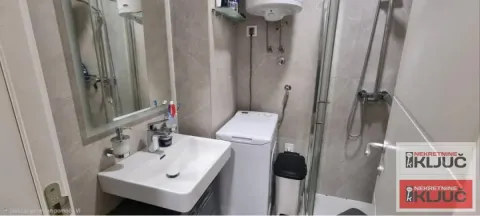 Izdavanje, garsonjera, 28m², Bulevar Oslobodjenja, Novi Sad Sve Podlokacije - image 7