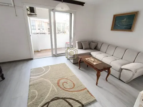 Izdavanje, dvosoban stan, 67m², Centar, Bar - image 4