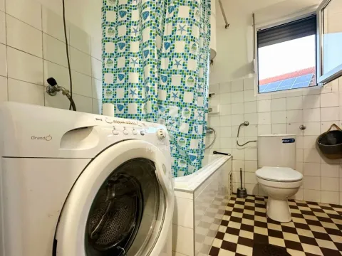 Izdavanje, trosoban stan, 100m², Zagorič, Podgorica - image 13