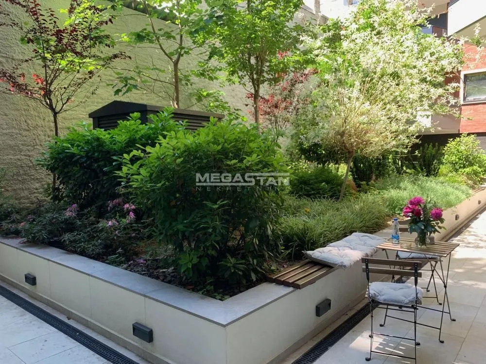 Sale, office space, 143m², Crveni Krst, Beograd