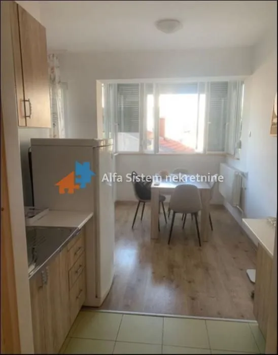 Izdavanje, dvosoban stan, 51m², Kalenić Pijaca, Vračar Sve Podlokacije