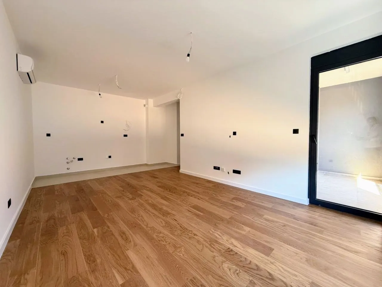 Prodaja, dvosoban stan, 63m², Tološi, Podgorica