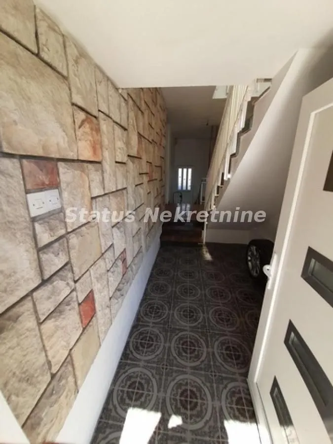 Prodaja, kuća, 164m², Veternik, Novi Sad Sve Podlokacije