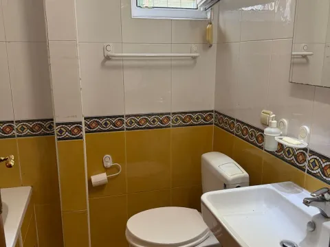 Rent, two bedroom apartment, 60m², Budva, Crna Gora - image 11