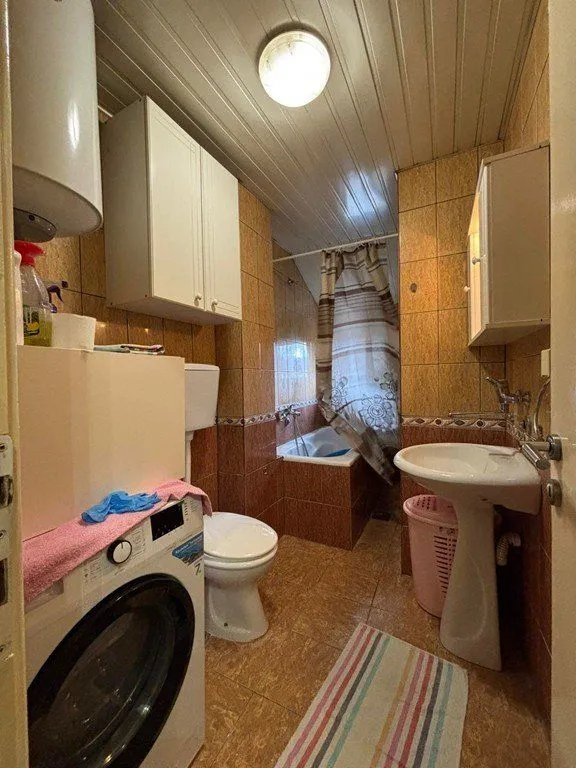 Izdavanje, jednosoban stan, 38m², Stari Aerodrom, Podgorica