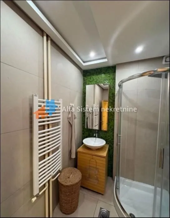 Rent, two bedroom apartment, 63m², Kalenić Pijaca, Vračar Sve Podlokacije