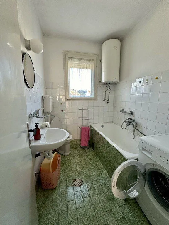 Izdavanje, trosoban stan, 107m², Masline, Podgorica