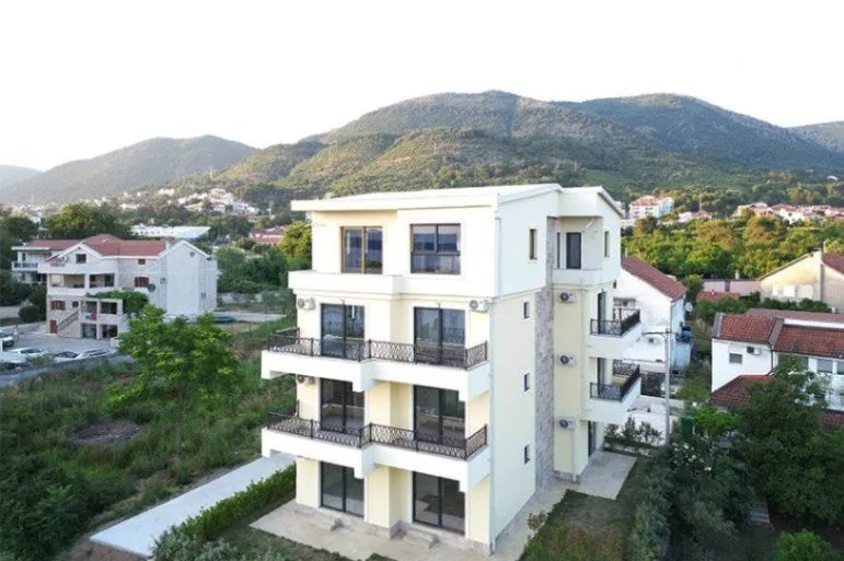 Prodaja, jednosoban stan, 49m², Tivat, Crna Gora