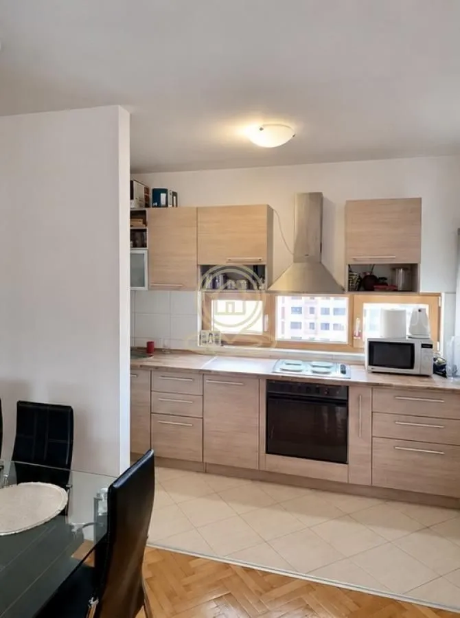 Prodaja, trosoban stan, 79m², Medijana, Niš