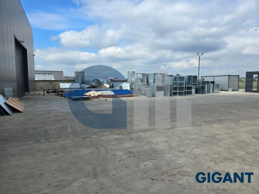 Izdavanje, poslovni prostor, 830m², Dobanovci, Surčin