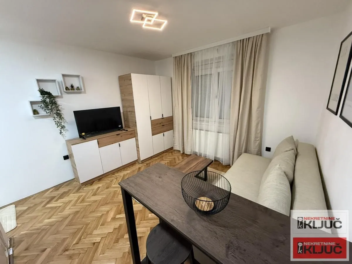 Rent, studio apartment, 22m², Grbavica, Novi Sad Sve Podlokacije