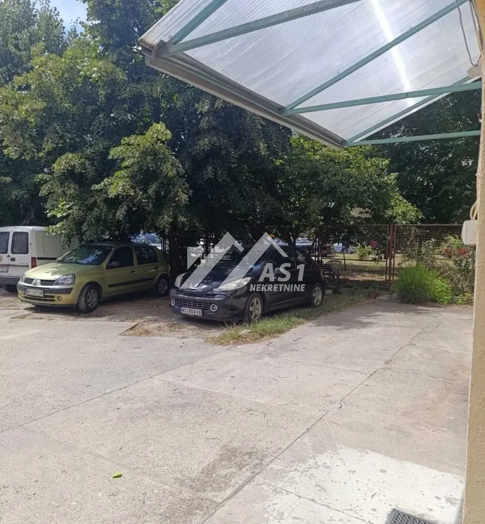 Prodaja, trosoban stan, 76m², Detelinara, Novi Sad Sve Podlokacije