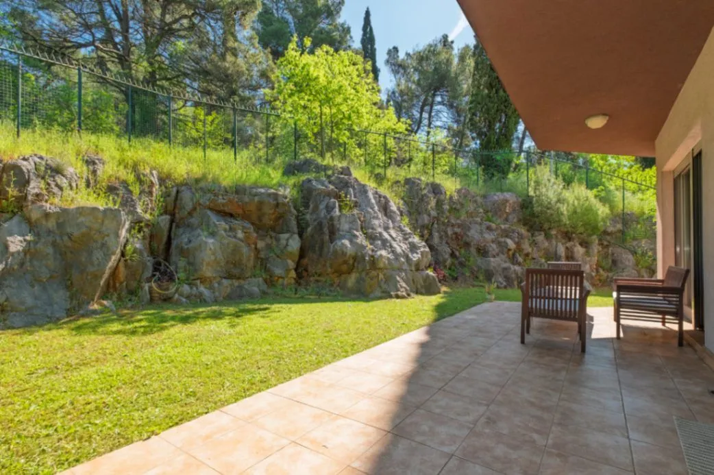 Prodaja, trosoban stan, 137m², Centar, Podgorica