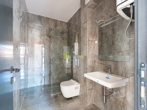 Sale, three bedroom apartment, 90m², Gorica C, Podgorica - image 5