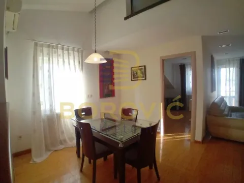 Rent, two bedroom apartment, 100m², Savski Venac, Beograd - image 5