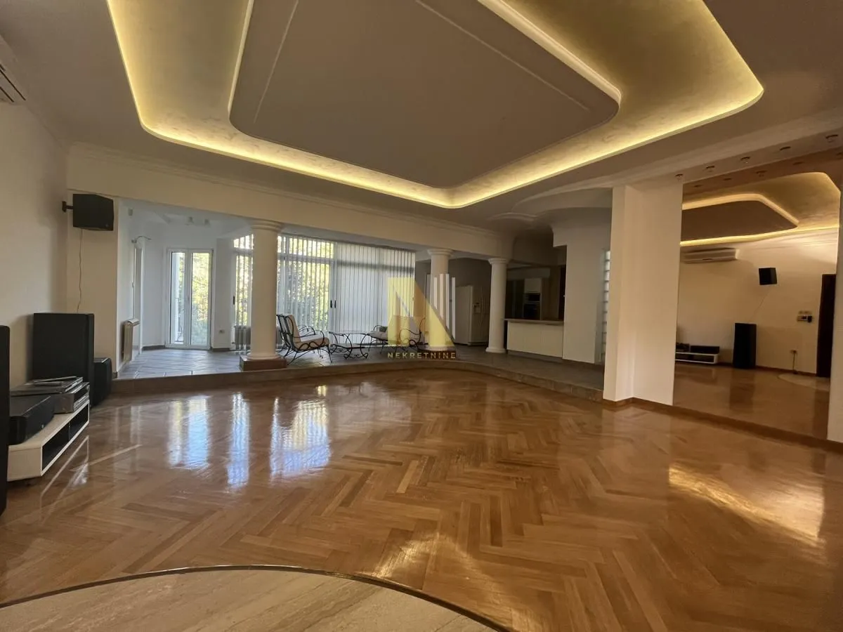 Rent, office space, 213m², Centar, Novi Sad