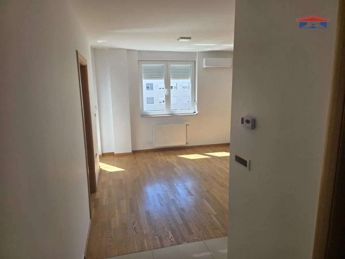 Rent, office space, 40m², Sajmište, Novi Sad