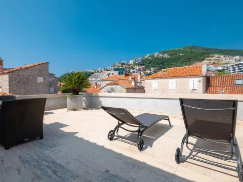 Sale, three bedroom apartment, 192m², Budva, Crna Gora - image 29