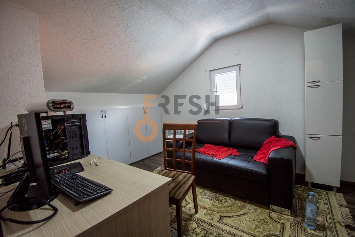 Prodaja, kuća, 450m², Stari Aerodrom, Podgorica