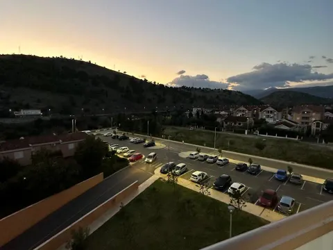 Izdavanje, dvosoban stan, 64m², City Kej, Podgorica - image 12
