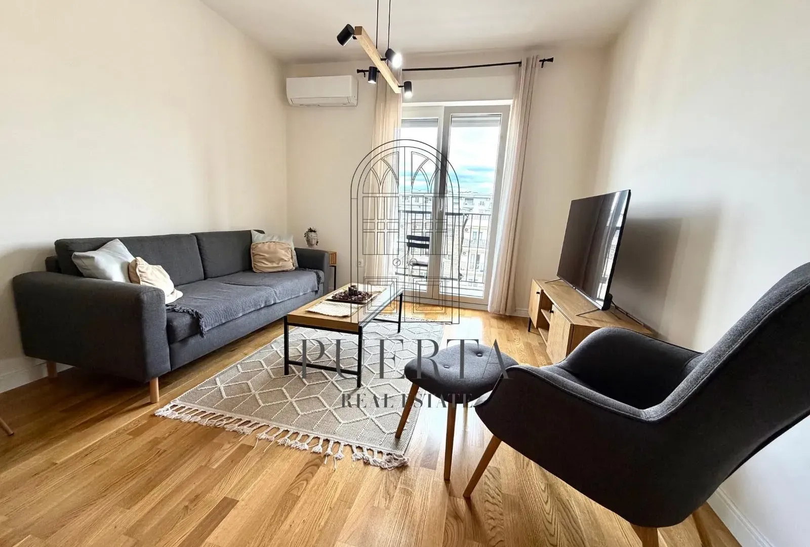 Rent, one bedroom apartment, 40m², Pobrežje, Podgorica