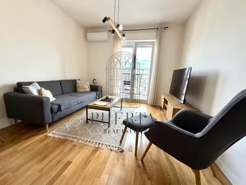 Rent, one bedroom apartment, 40m², Pobrežje, Podgorica - image 1