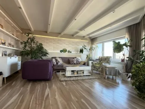 Prodaja, kuća, 273m², Petrovaradin, Novi Sad - image 2