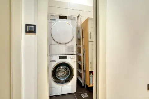 Izdavanje, dvosoban stan, 120m², Kod Capital Plaze, Podgorica - image 11