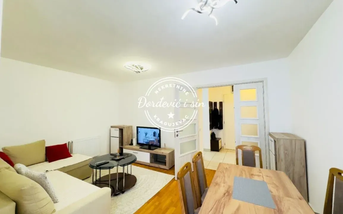 Izdavanje, trosoban stan, 65m², Erdoglija, Kragujevac