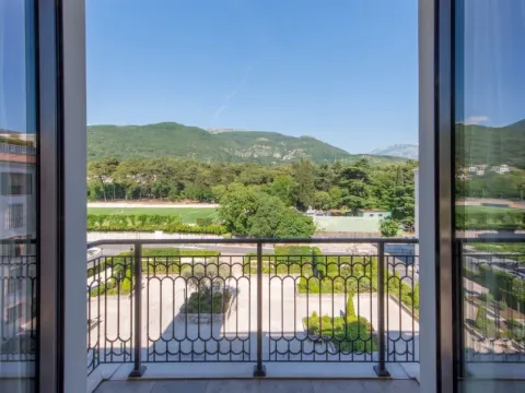 Sale, studio apartment, 51m², Porto Montenegro, Tivat - image 14