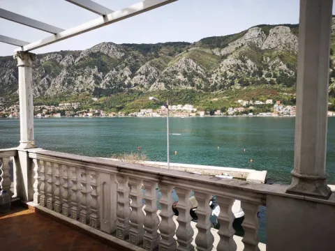 Rent, three bedroom apartment, 130m², Dobrota, Kotor - image 5