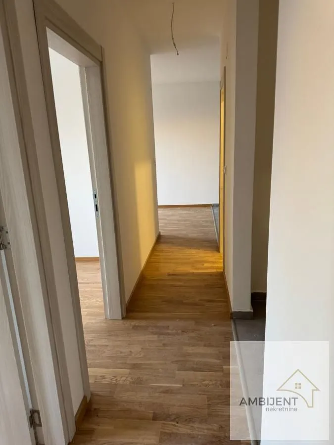 Prodaja, trosoban stan, 67m², Centar, Stara Pazova
