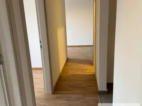 Prodaja, trosoban stan, 67m², Centar, Stara Pazova - image 11