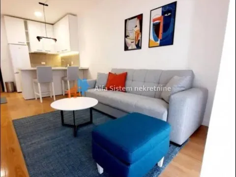 Stan in Novi Beograd Blok 65