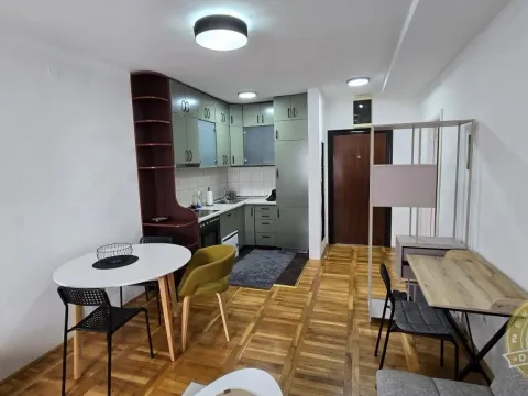 Izdavanje, jednosoban stan, 39m², Centar, Novi Sad - image 3