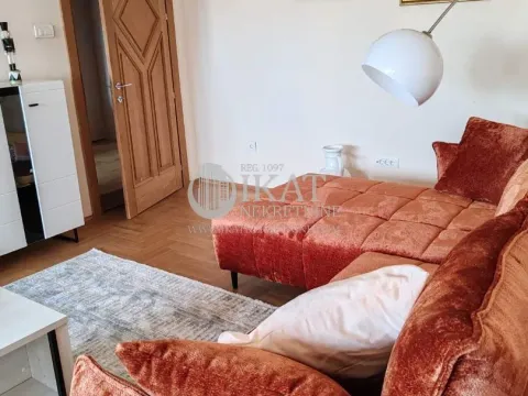 Izdavanje, trosoban stan, 95m², Savski Trg, Beograd - image 18