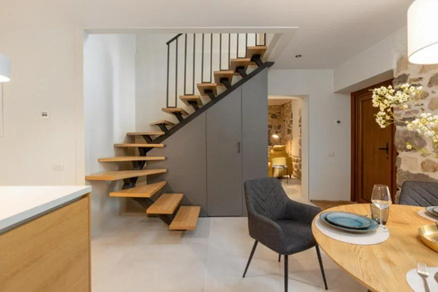 Prodaja, kuća, 111m², Škaljari, Kotor