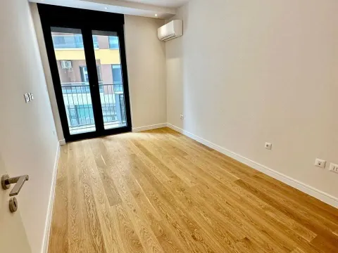 Rent, two bedroom apartment, 80m², Kod Big Fashion-a, Podgorica - image 7