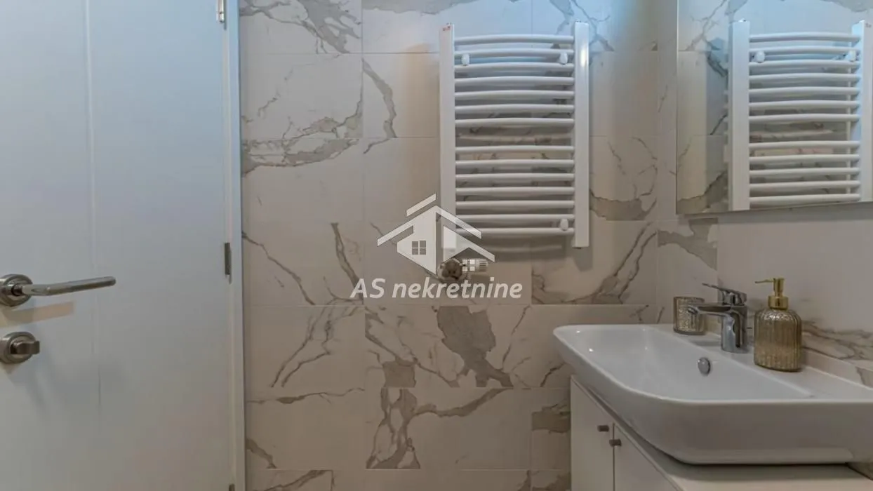 Izdavanje, dvosoban stan, 49m², Fon (Fon - Bilećka), Voždovac Sve Podlokacije