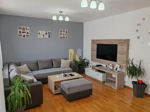 Sale, three bedroom apartment, 79m², Veternik, Novi Sad Sve Podlokacije