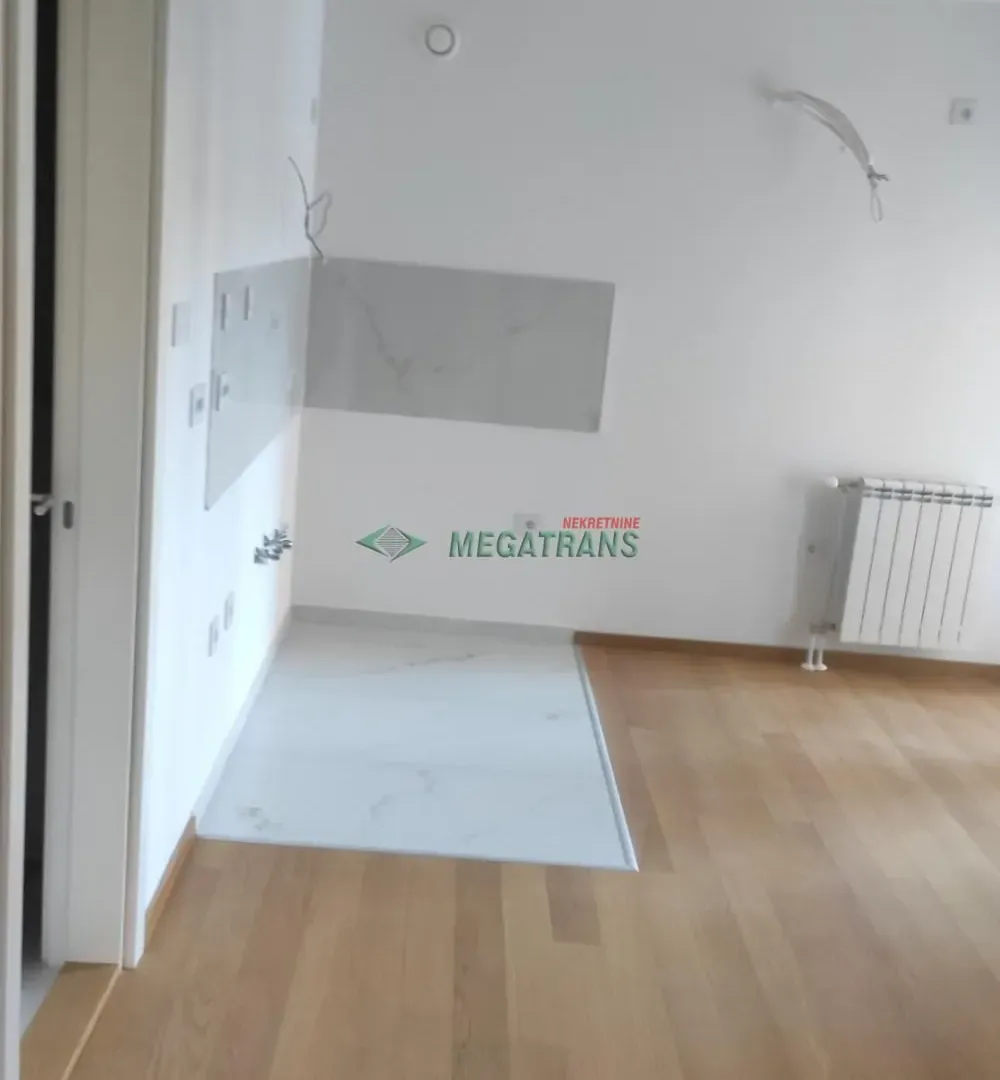 Izdavanje, jednosoban stan, 35m², Centar, Novi Sad