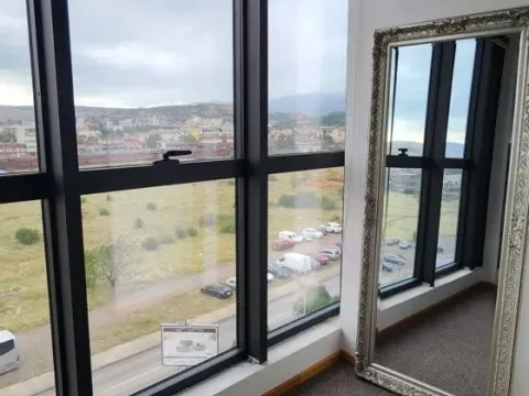 Izdavanje, četvorosoban stan, 160m², Podgorica, Crna Gora - image 8