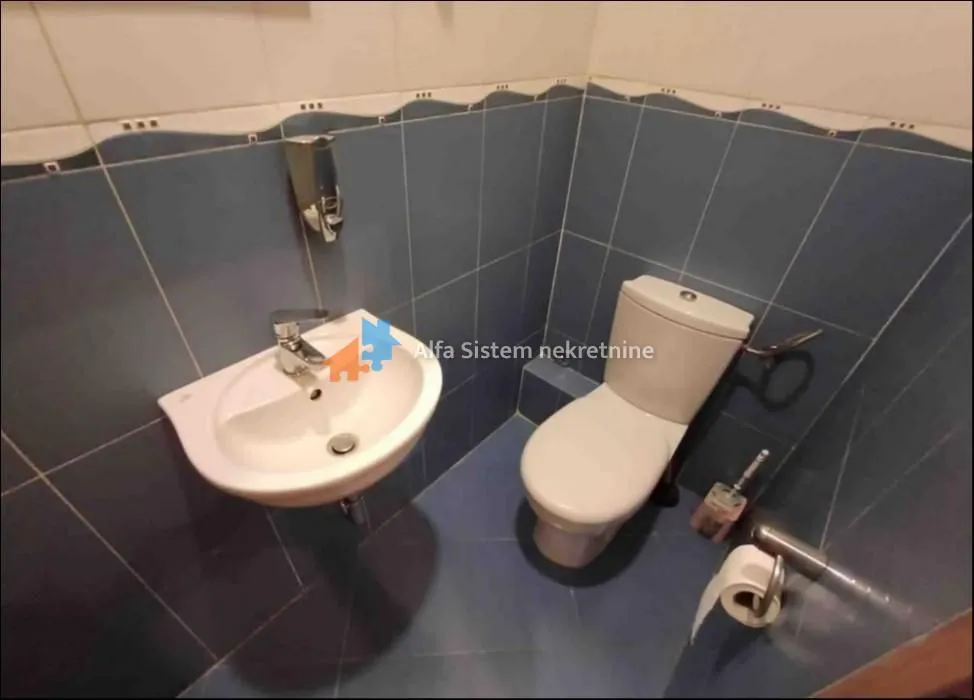 Izdavanje, trosoban stan, 80m², Južni Bulevar, Vračar Sve Podlokacije