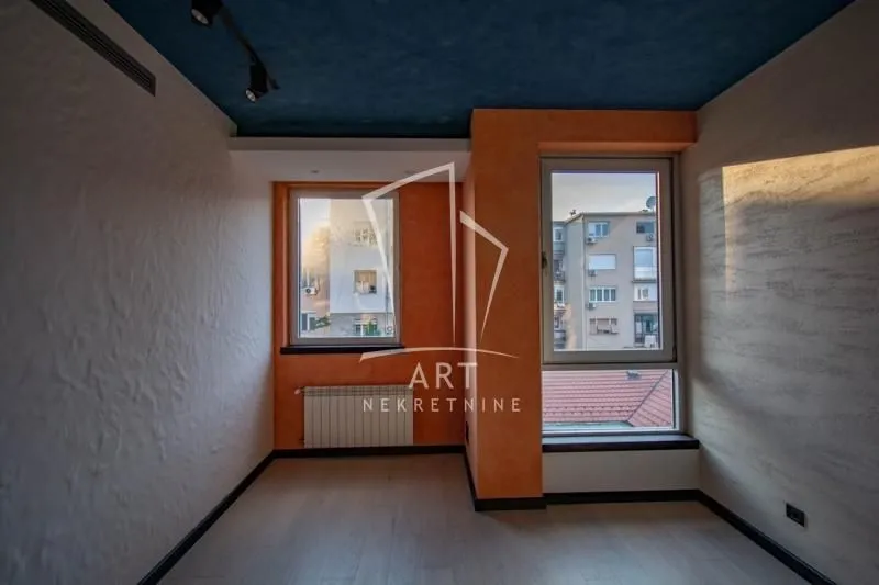 Sale, four bedroom apartment, 150m², Kalenić Pijaca, Vračar Sve Podlokacije