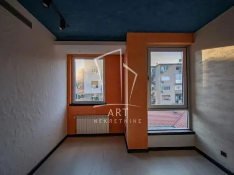 Sale, four bedroom apartment, 150m², Kalenić Pijaca, Vračar Sve Podlokacije - image 9