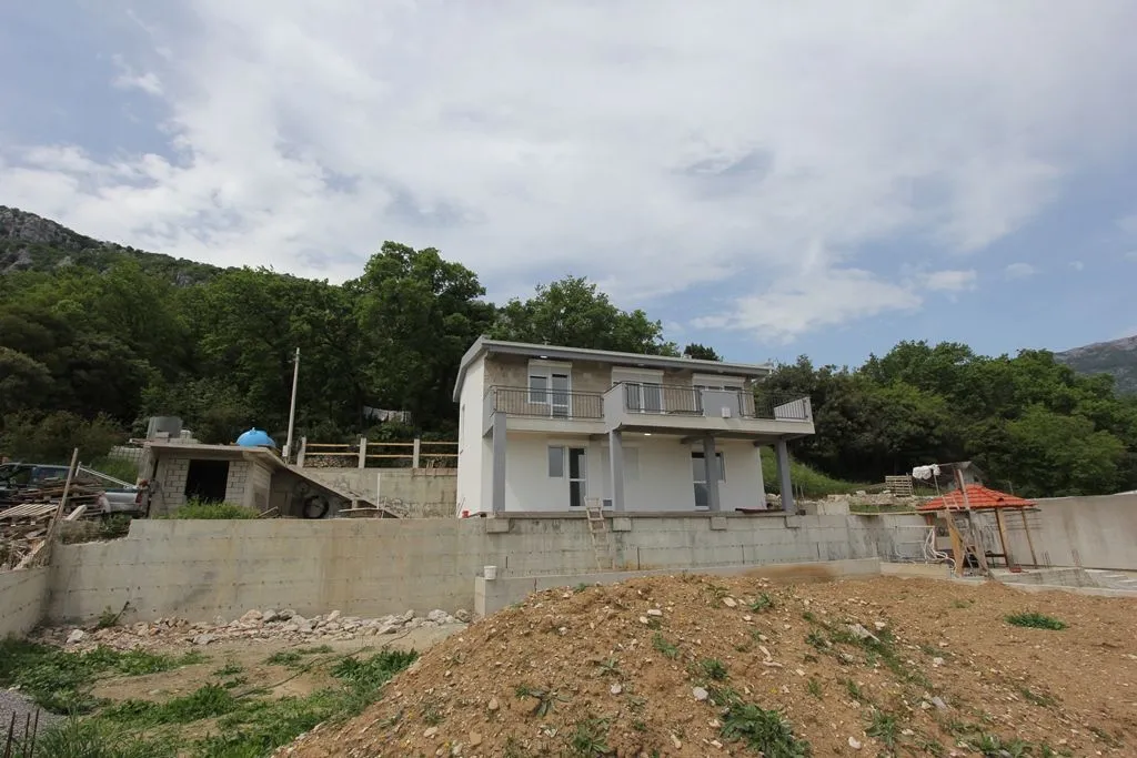 Sale, house, 210m², Bjeliši, Bar